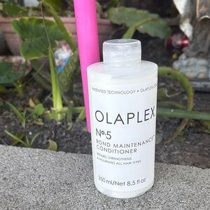 OLAPLEX No.5 Bond Maintenance Conditioner - White Bottle with Black Text